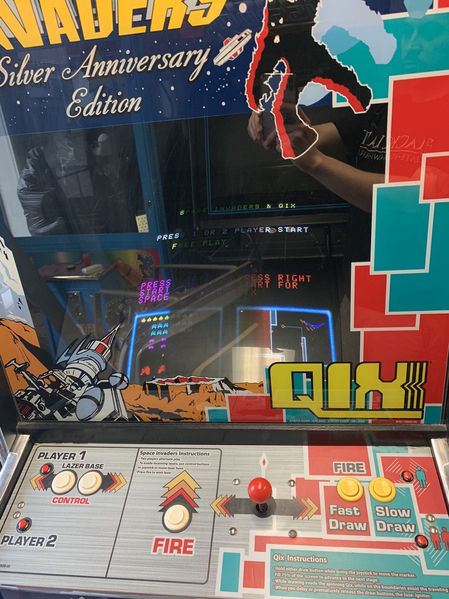 Space invader - Qix arcade game