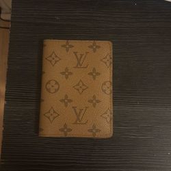 Louie Vuitton wallet