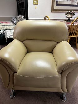 Single sofa