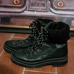 Steve madden women's keystone faux fur trim lace up boots size 10.