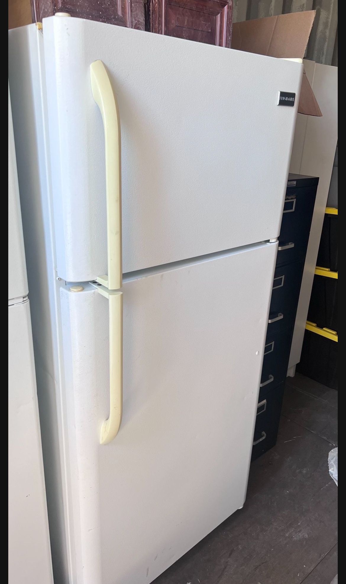 Frigidaire Refrigerator 