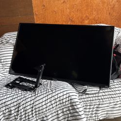 40in Ruku Tv With Control And Wall Stand!