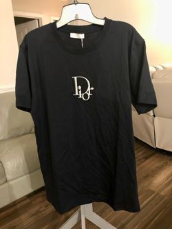 Gold Printed Square Monogram LV T-Shirt for Sale in Grants Pass, OR -  OfferUp