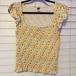 Cute Yellow flowery baby doll shirt size Medium