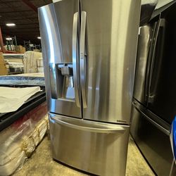 Refrigerator LG French Door / 3 doors /stainless steel with water dispenser used-good condition