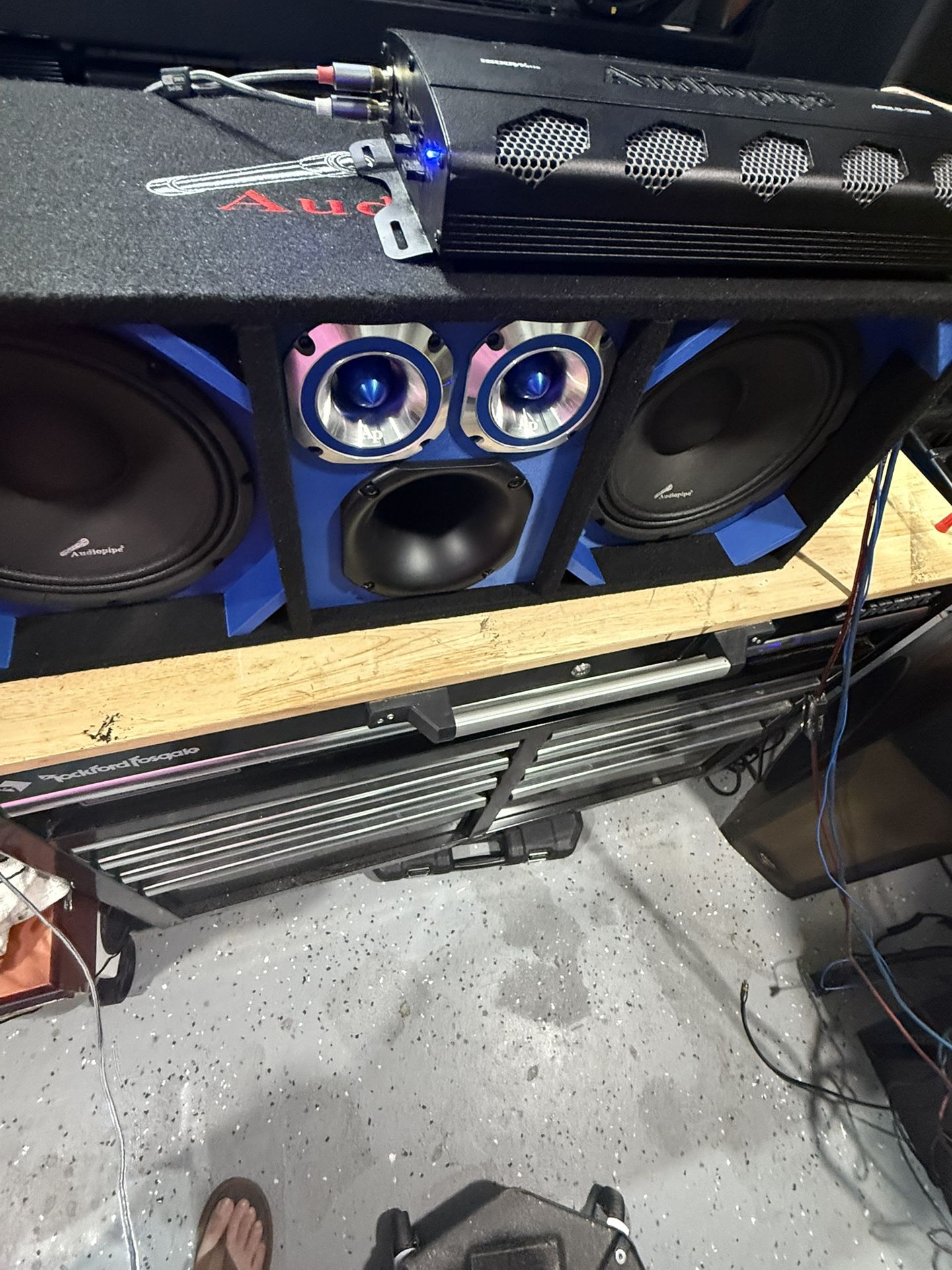 Audiopipe Chuchero 10” Mids 6” Driver 4” Super Tweeters With Amp