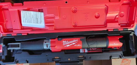 Milwaukee M12 FUEL 3/8” Digital Torque Wrench with ONE-KEY technology
