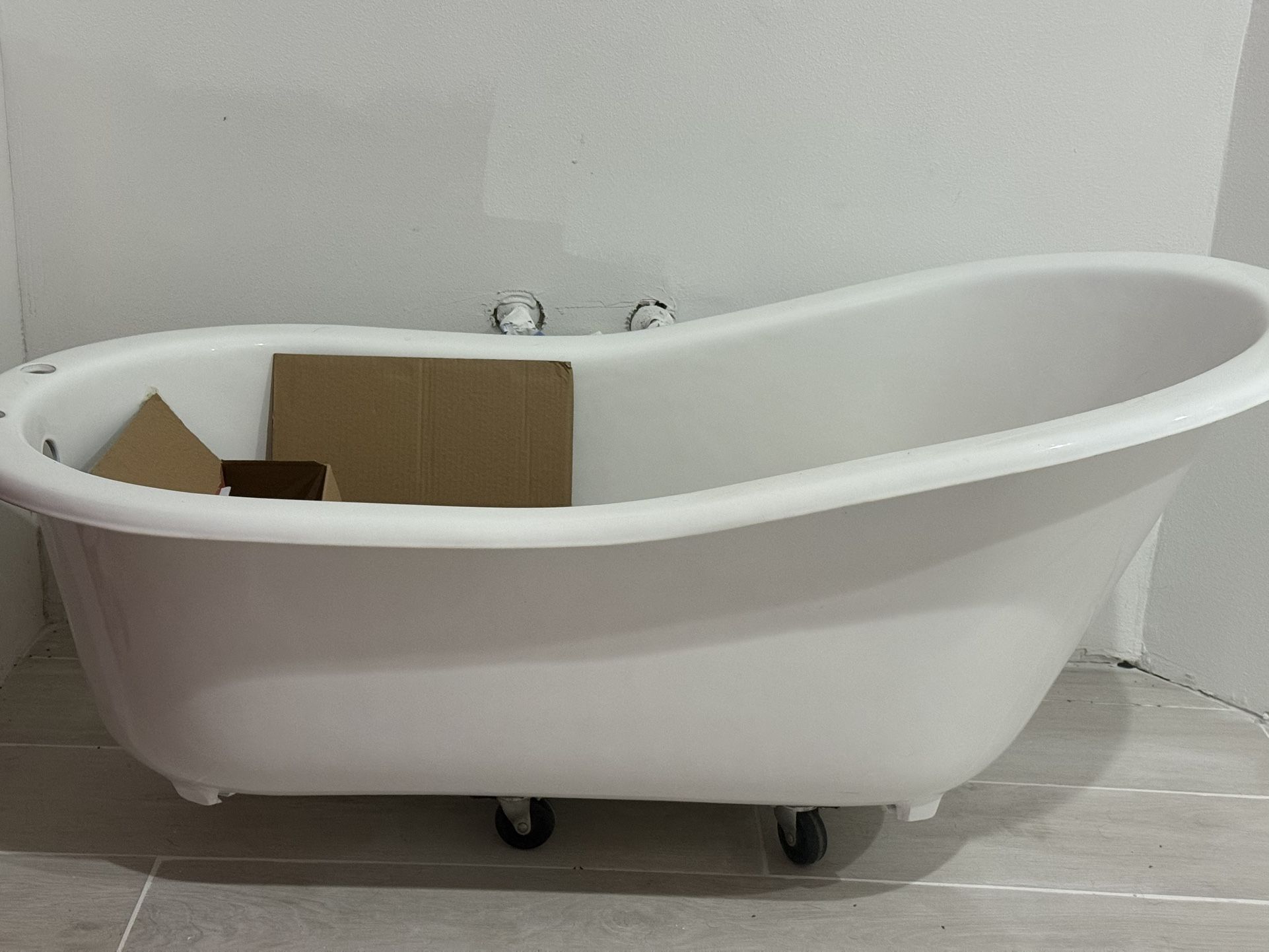 Cast Iron clawfoot Tub