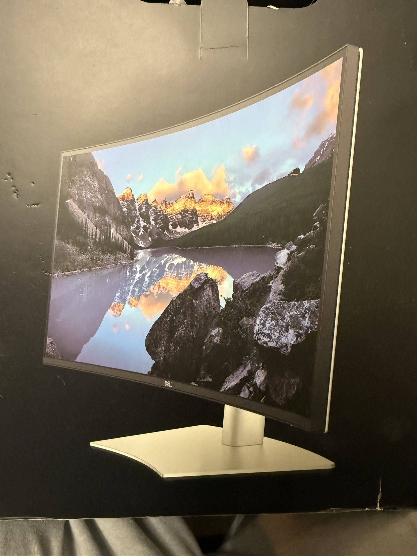 Curved Dell Monitor 34”