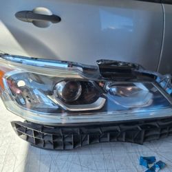 2016-2017 Honda Accord Right Side (Passanger) Headlight