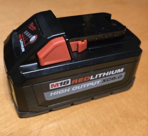 Milwaukee M18 REDLITHIUM High Output XC 8.0Ah Lightly Used No Low Offers/Trades Pls, Price is Firm.  Pick up in Burien Yes Available 