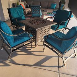 Firepit plus 4 chairs