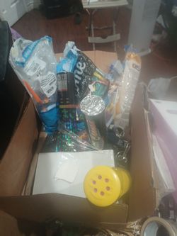 Caja con acsesorios para fiesta