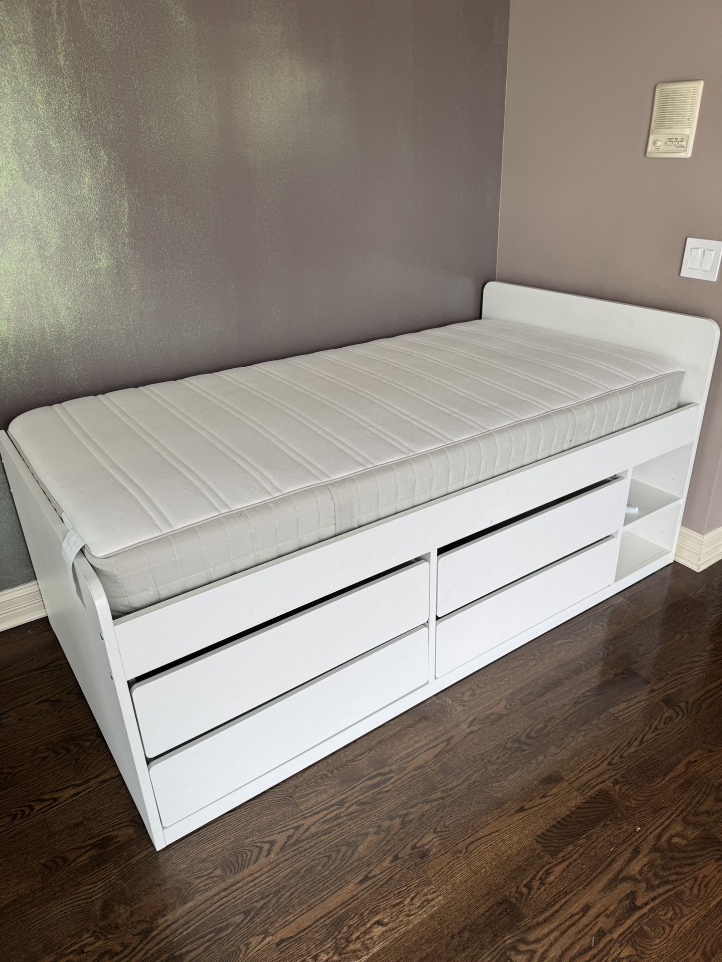 twin bed