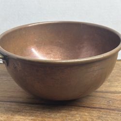 VINTAGE Rolled Rim Copper Mixing Bowl Brass Ring Candy Meringue Medium 8.5”