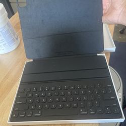iPad Smart Keyboard Folio