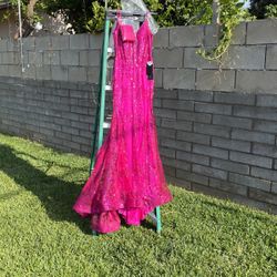 NEW Magenta/Fushia Mermaid Dress With Train NEW