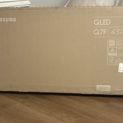 43” QLed Q7f