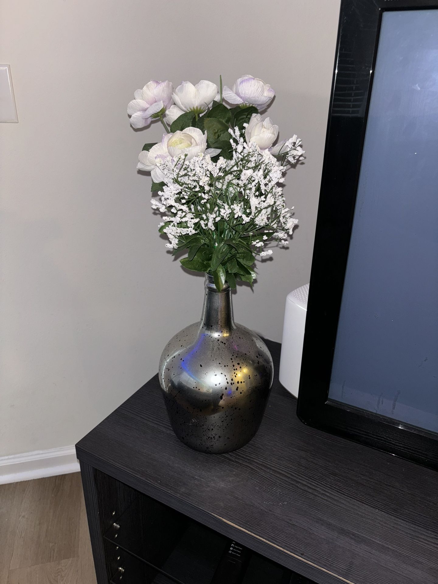 Vase with flowers