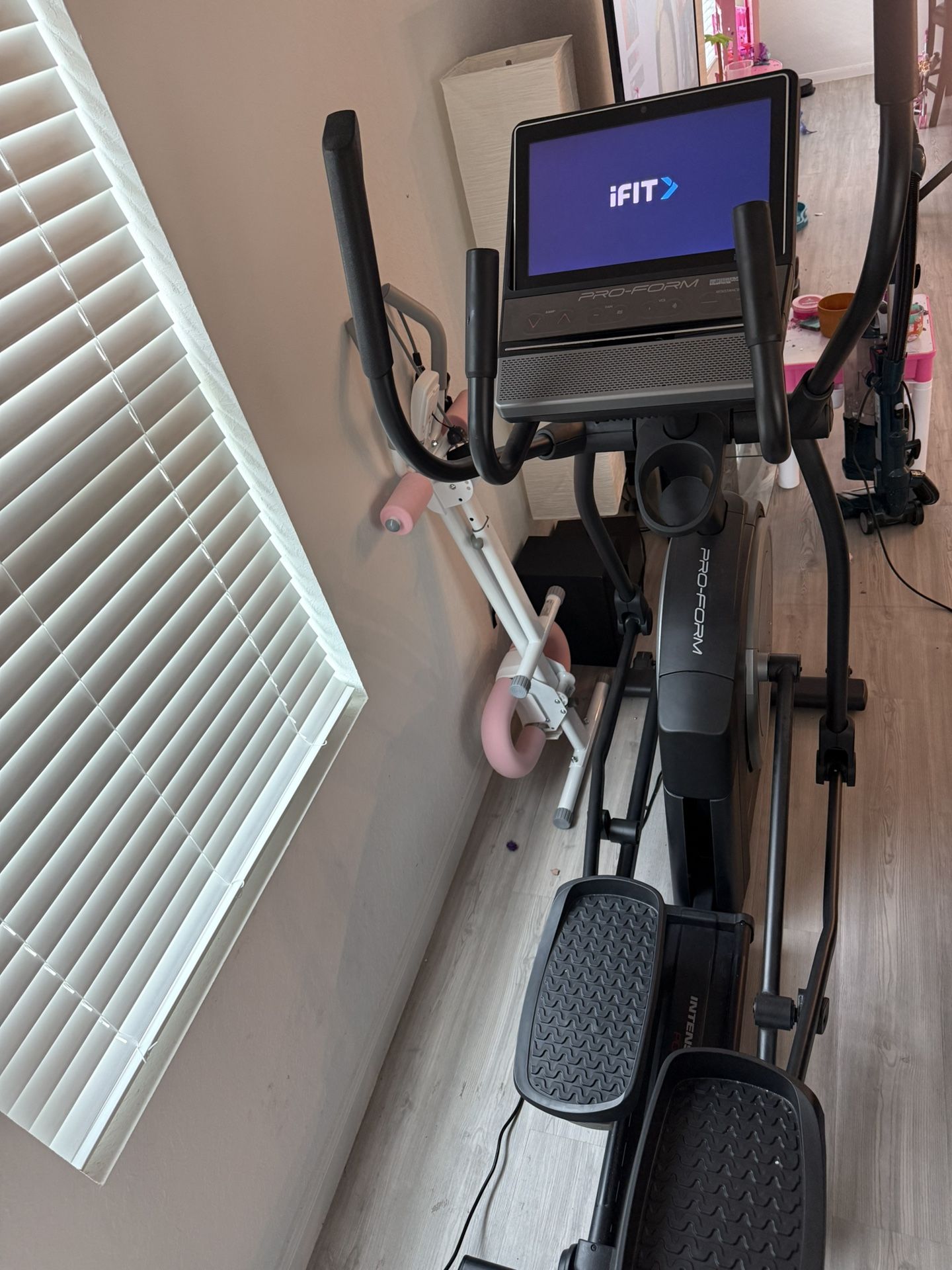 Proform E14 elliptical 