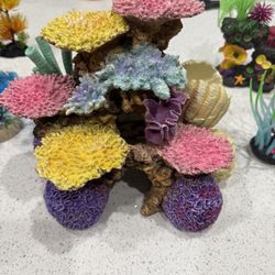 Fish Decorations & Fake Plants