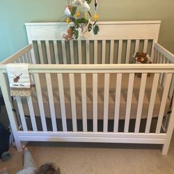 Baby Crib And Drawers/Changing Pad