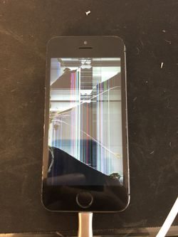 iPhone 5s broken screen