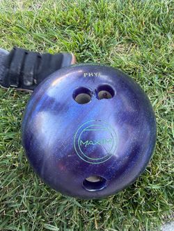 Maxim bowling ball