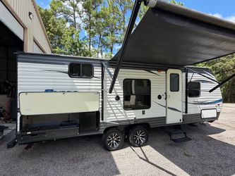 2019 Forest River puma XLE lite 22-rbc camper