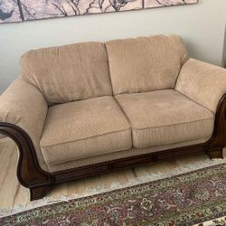 Loveseat 