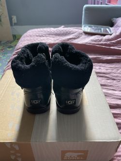 Ugg Size 8.5 Toddler
