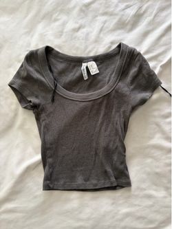 Grey top