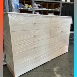 Dresser/ Eight drawers dresser
