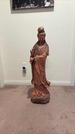 Guan Yin (Kwan Yin) statue