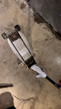 Ton car jack