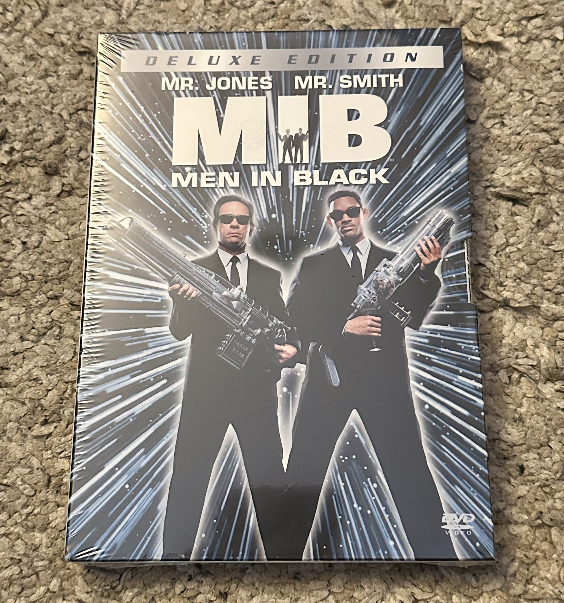 MIB Men In Black (DVD, 2002, Deluxe Edition, 2-Disc Set) Columbia TriStar SEALED