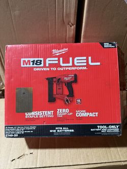 Milwaukee 2749-20 M18 18V Fuel 18-Gauge 1/4" Narrow Crown Stapler