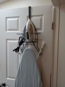 Black and Decker Iron and board