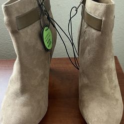 New Easy Street Ankle Boots – Size 8 Wide – Memory Foam – Taupe