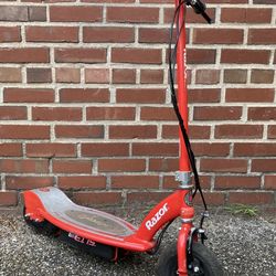 Razor E175 Kids Electric Scooter 