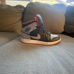 JORDAN 1S MID Size 12