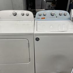 Whirlpool Washer And Dryer Set In White