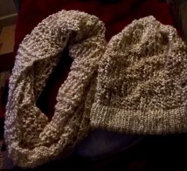 Handmade infinity scarf & matching hat