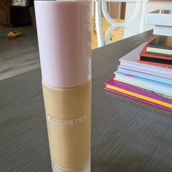 Kylie Costmetics Plush Foundation