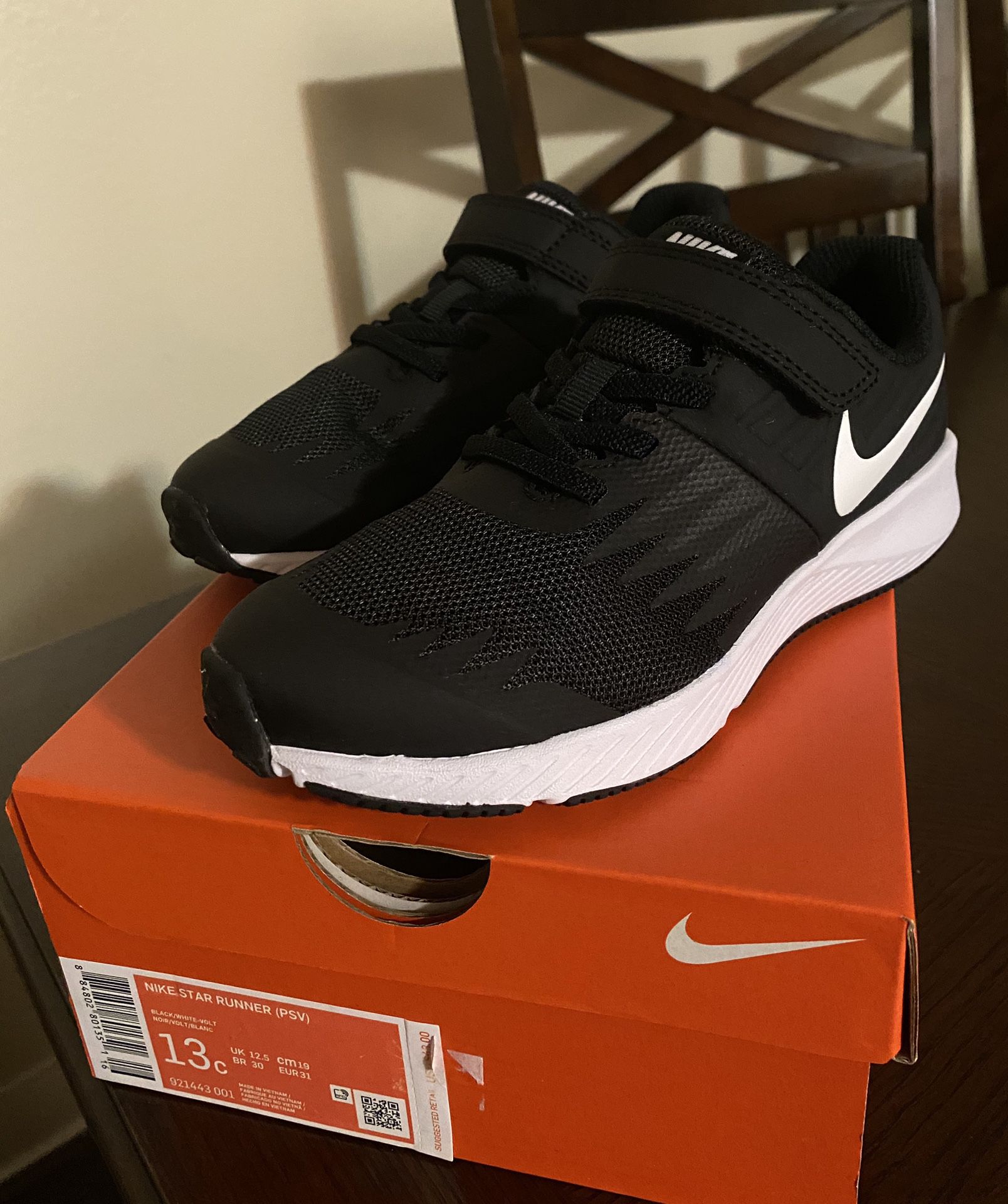 New Nike shoes for boys Size 13c