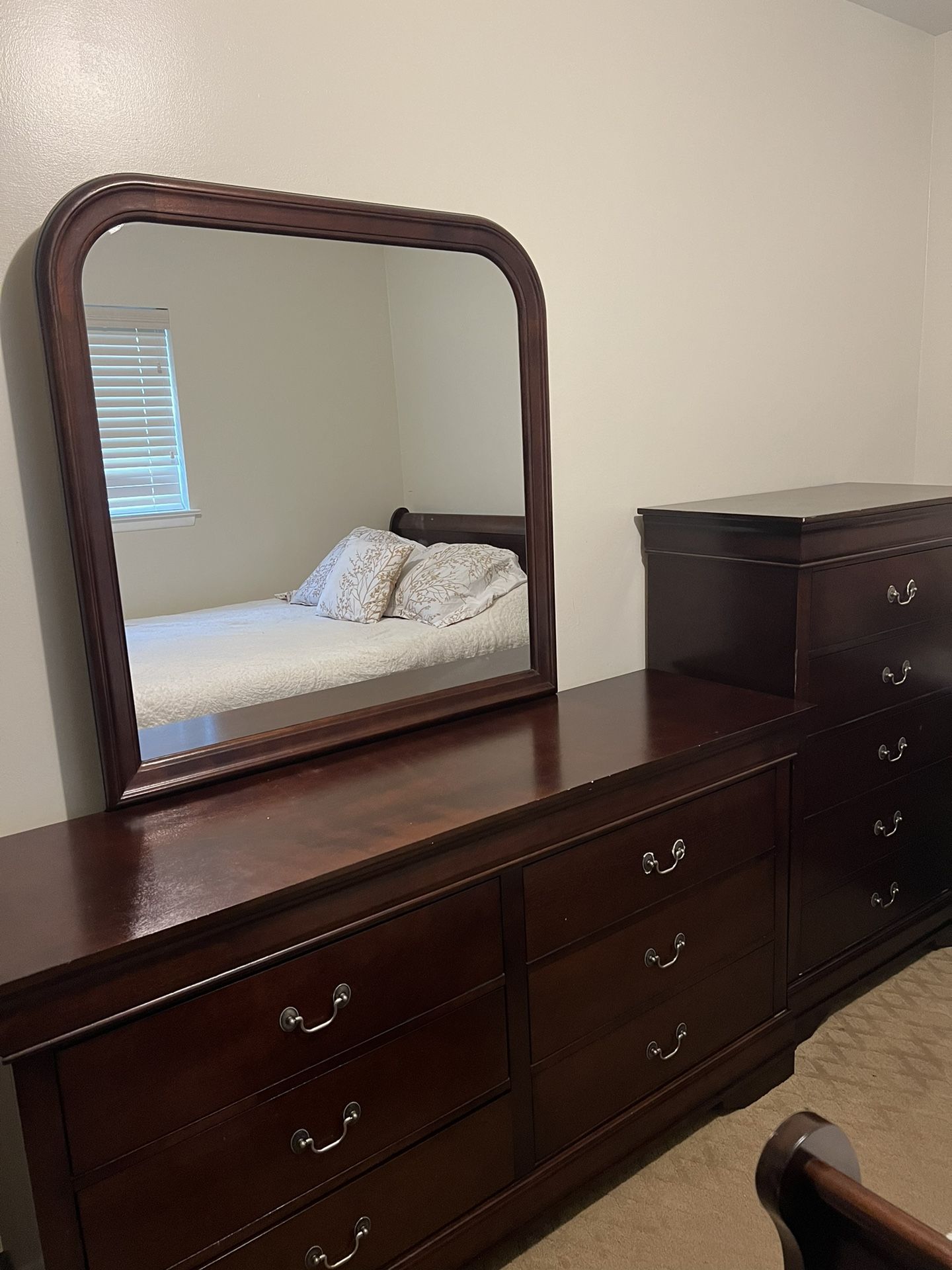 Dresser & Mirror, Dresser Chest & Nightstand 