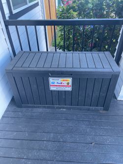 80 Gallon Lockable Resin Deck Box