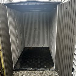 Rubbermaid Big Max 5ft x 6ft Vertical Shed