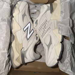 New Balance 9060 New Unisex size 8 Women's size 9 1/2