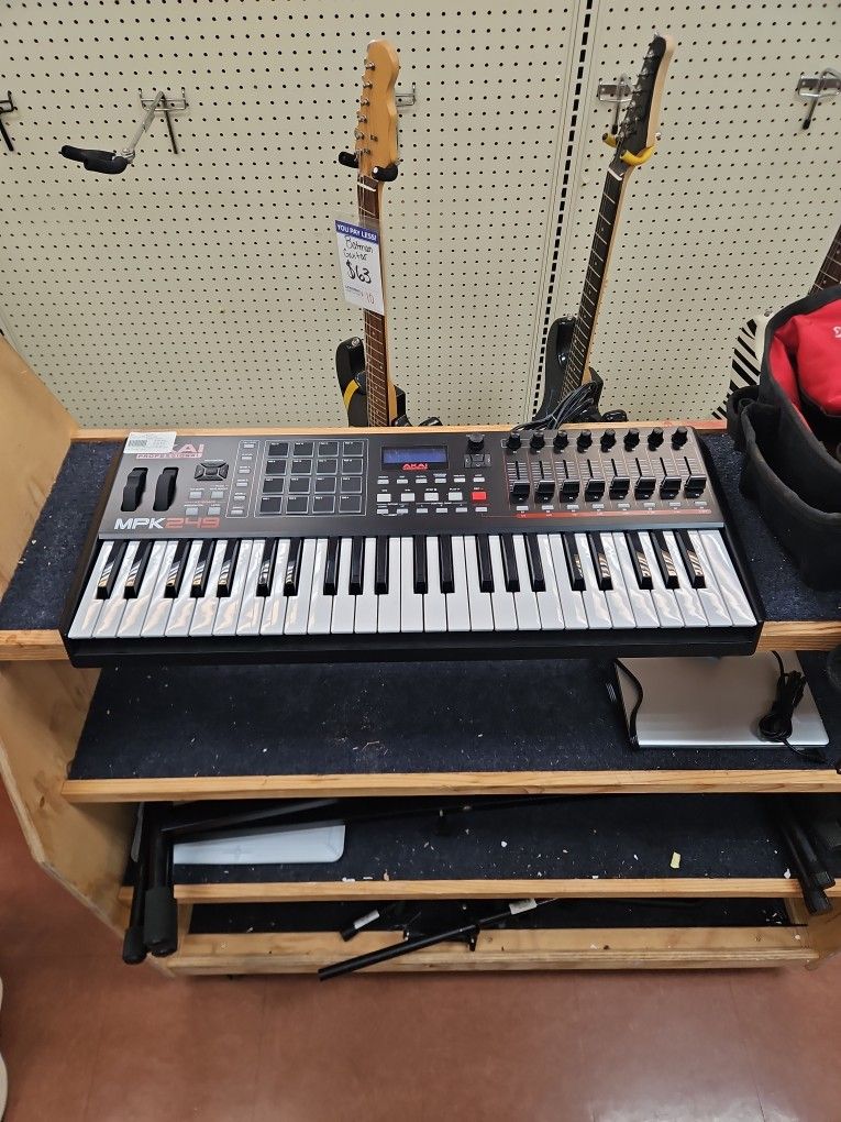 Akai Professional MPK249 (Read Description)